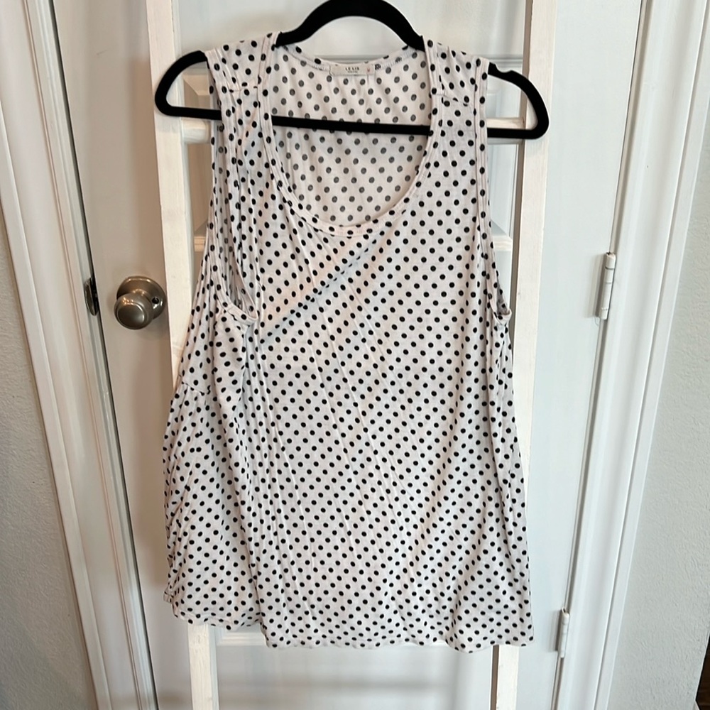 Le Lis Brand Women’s Size 1X White Blouse w/Black Polka Dots